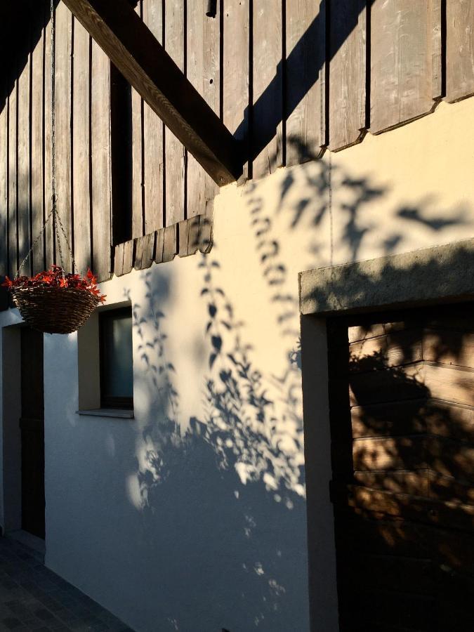 Les 3 Coeurs - Chambres Chez Charmants Habitants Font Exterior foto